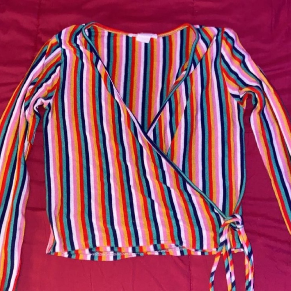Stripped long sleeve tie crop top